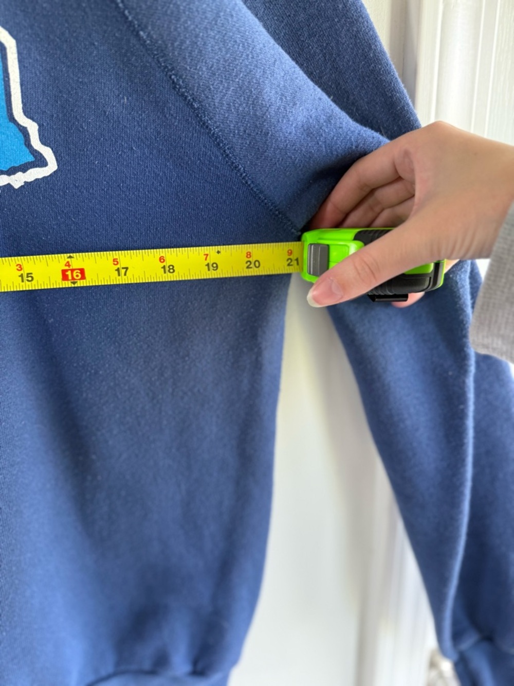 Tultex vintage Navy Crewneck Sweatshirt with Light Blue Maine Graphic - Picture 8 of 9